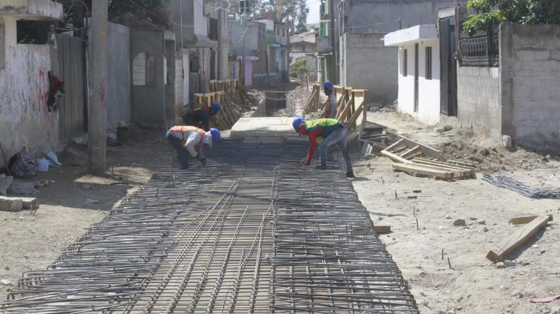 Los trabajos de reconstrucción avanzan a paso lento 